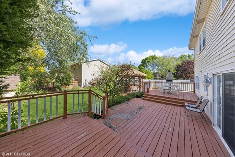 Tiny photo for 121 S Parkside Avenue, Glen Ellyn, IL 60137 (MLS # 12371624)