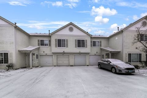 Tiny photo for 37 Heather Glen Drive #37, Aurora, IL 60504 (MLS # 12521237)