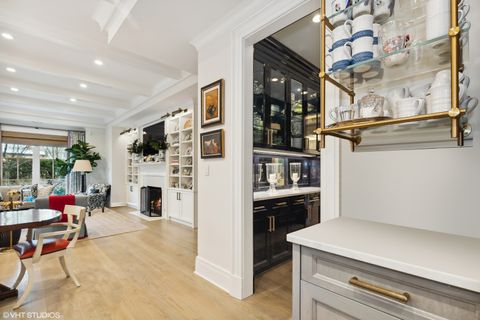 Tiny photo for 727 N McKinley Road #100, Lake Forest, IL 60045 (MLS # 12385517)