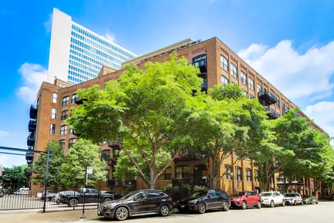 Photo of 520 W Huron Street #704, Chicago, IL 60654 (MLS # 12747141)