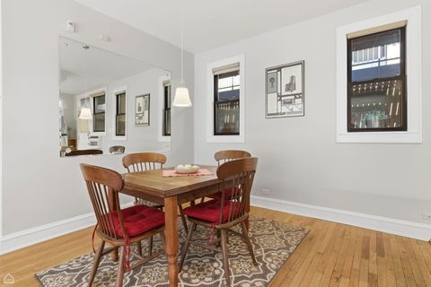 Tiny photo for 7639 N Eastlake Terrace #2B, Chicago, IL 60626 (MLS # 12618112)