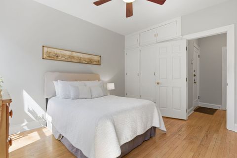 Tiny photo for 7639 N Eastlake Terrace #2B, Chicago, IL 60626 (MLS # 12618112)