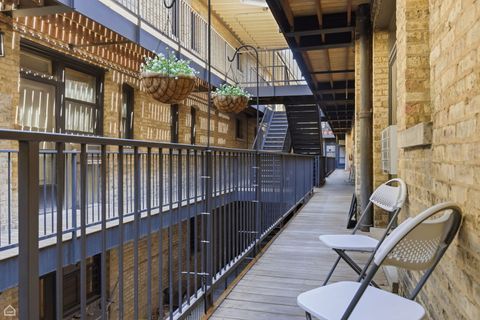 Tiny photo for 7639 N Eastlake Terrace #2B, Chicago, IL 60626 (MLS # 12618112)