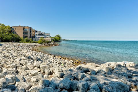 Tiny photo for 7639 N Eastlake Terrace #2B, Chicago, IL 60626 (MLS # 12618112)