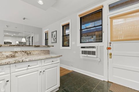 Tiny photo for 7639 N Eastlake Terrace #2B, Chicago, IL 60626 (MLS # 12618112)