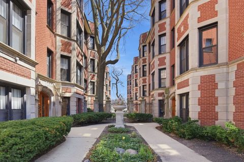 Tiny photo for 7639 N Eastlake Terrace #2B, Chicago, IL 60626 (MLS # 12618112)