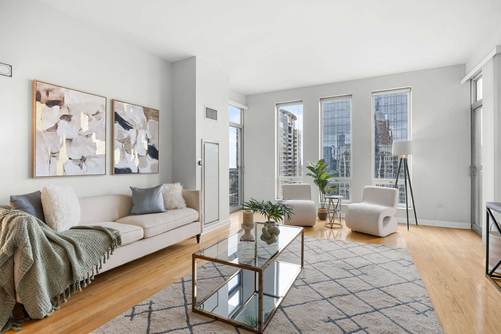 1250 S Michigan Avenue 2704
