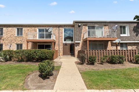 Tiny photo for 4602 Euclid Avenue #2A, Rolling Meadows, IL 60008 (MLS # 12458372)