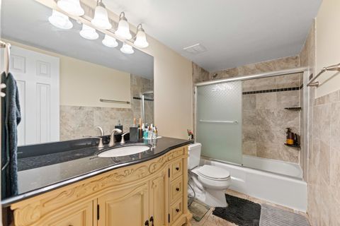 Tiny photo for 4602 Euclid Avenue #2A, Rolling Meadows, IL 60008 (MLS # 12458372)