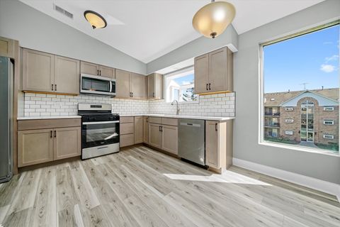 Tiny photo for 3048 Matthew Lane #B3, Homewood, IL 60430 (MLS # 12475054)