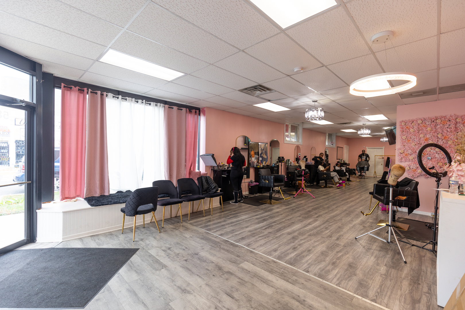 5820-24 W Roosevelt Road