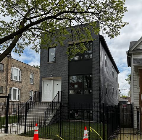 4229 W Augusta Boulevard Chicago IL 60651
