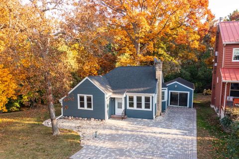 Photo of 39113 N Cedar Crest Drive, Lake Villa, IL 60046 (MLS # 12508169)