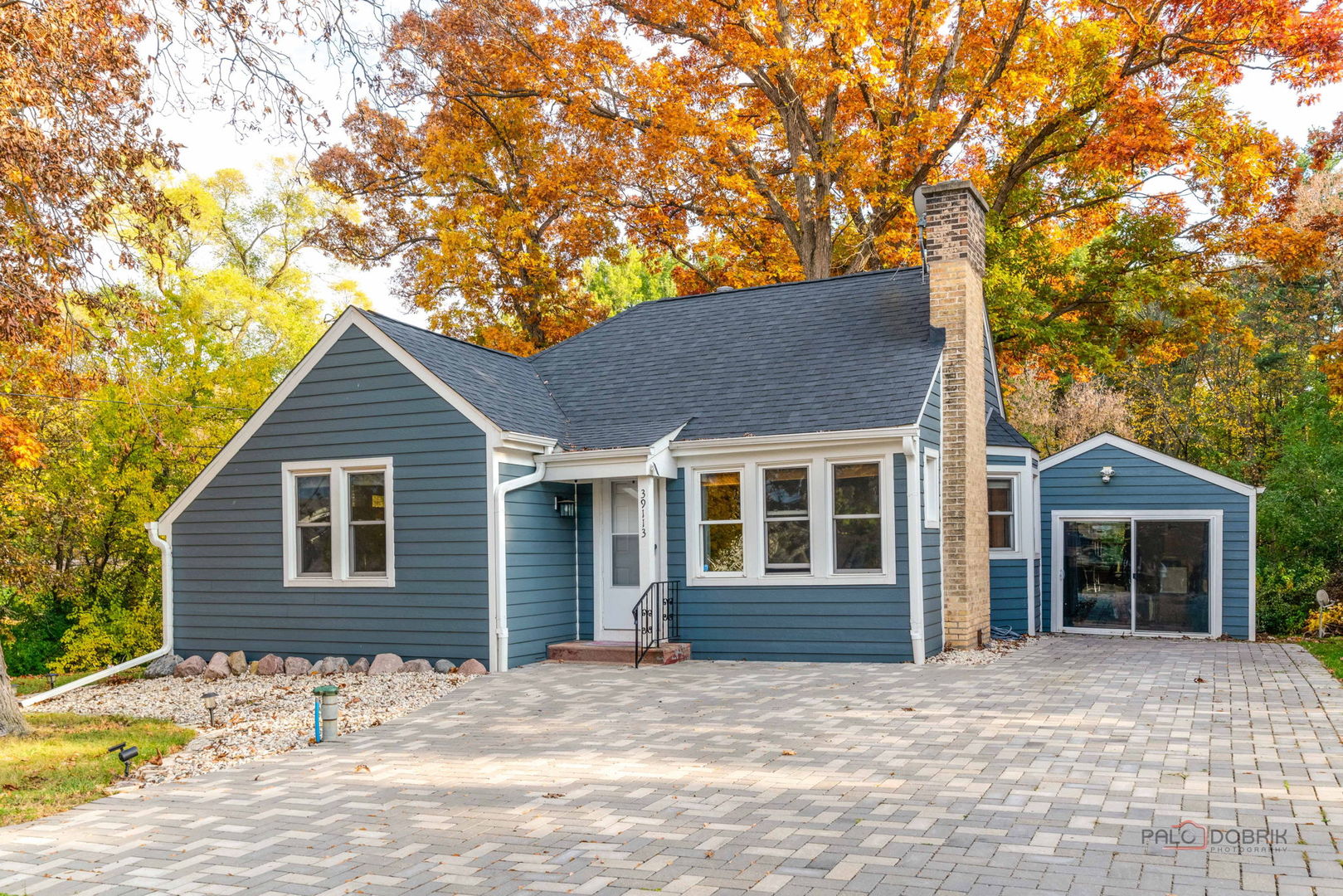 39113 N Cedar Crest Drive