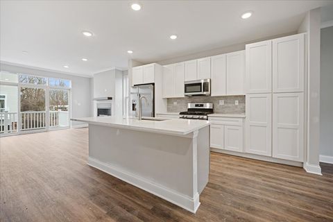 Tiny photo for 180 Eli Court, Des Plaines, IL 60016 (MLS # 12572120)