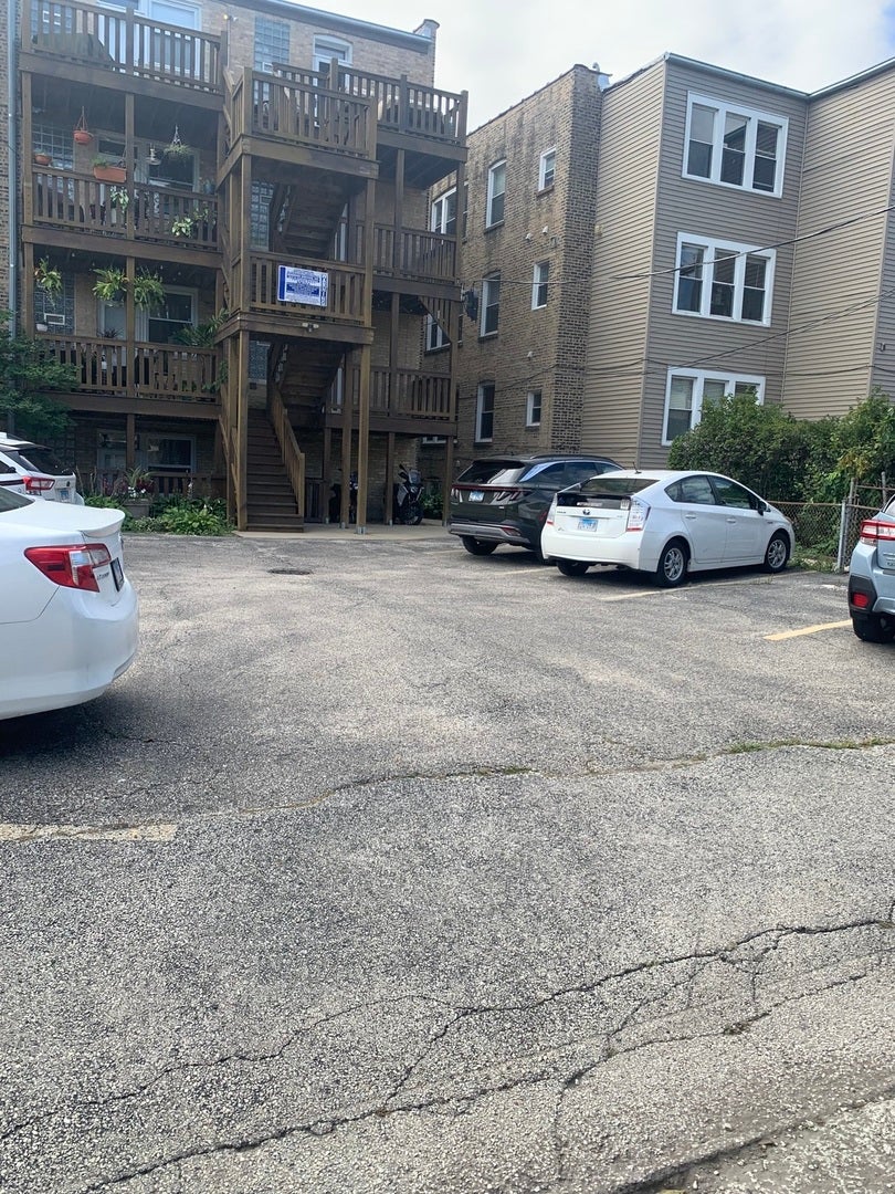 1734 W Foster Avenue P-4