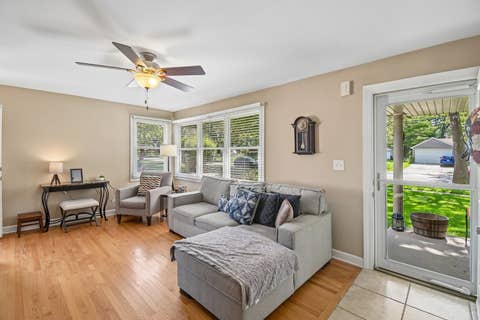 Tiny photo for 3002 Owl Drive, Rolling Meadows, IL 60008 (MLS # 12697910)