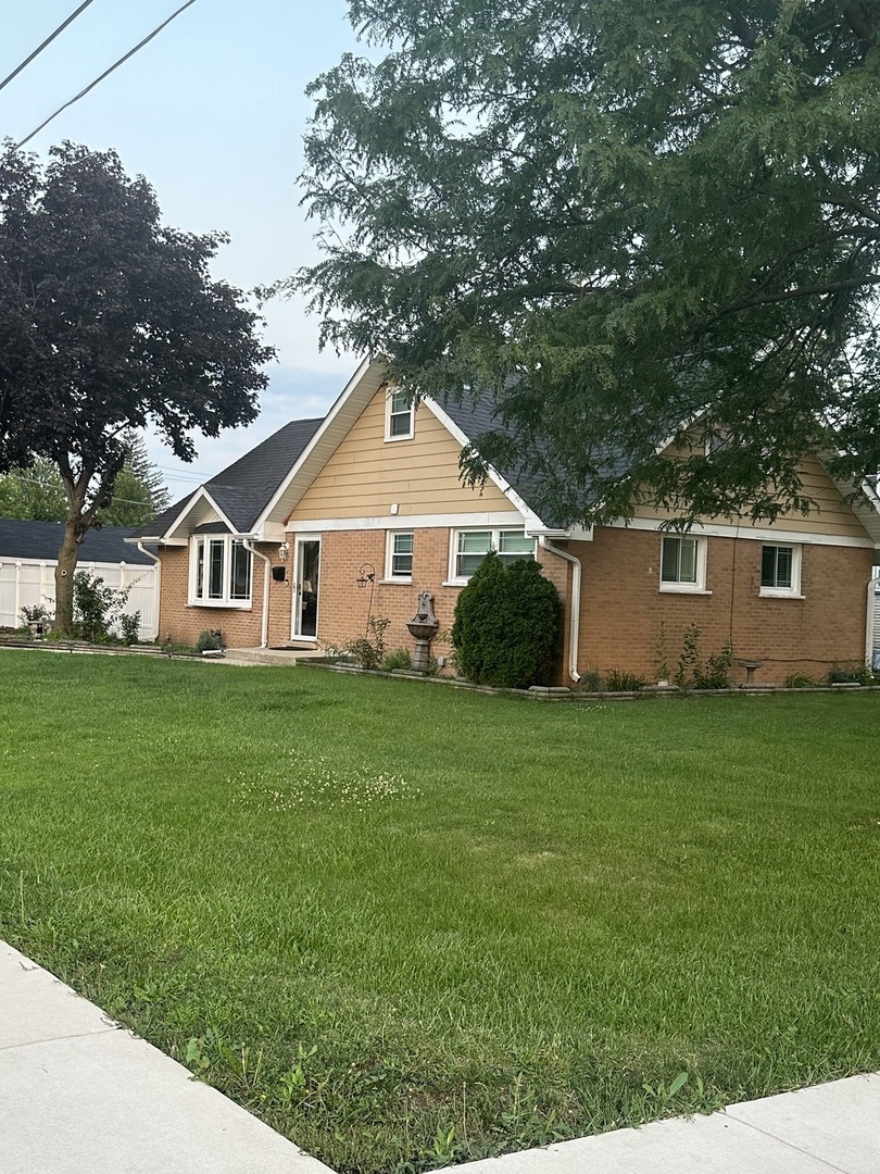 411 E Le Moyne Avenue