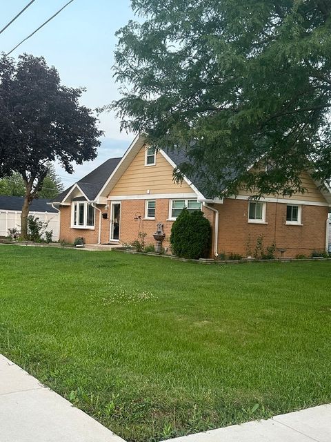 Tiny photo for 411 E Le Moyne Avenue, Northlake, IL 60164 (MLS # 12455330)