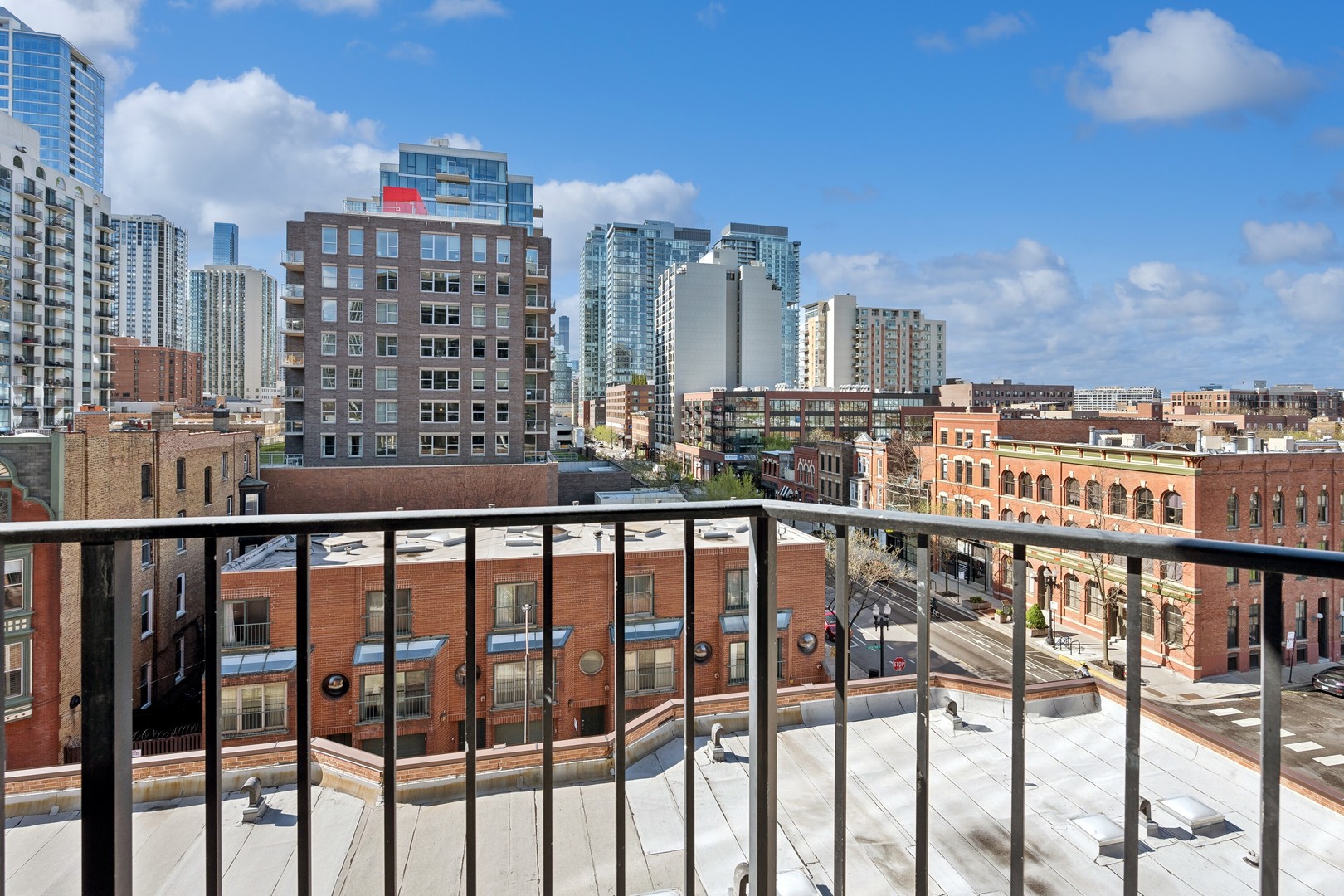 1309 N Wells Street 604