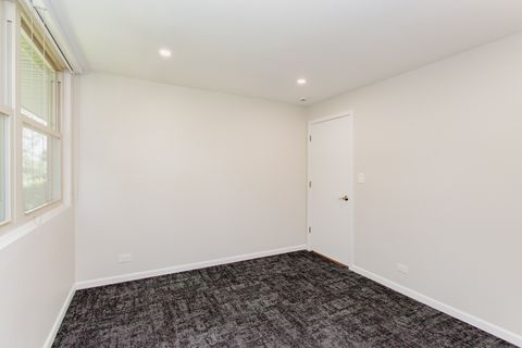 Tiny photo for 3819 W Greenleaf Avenue, Lincolnwood, IL 60712 (MLS # 12467157)