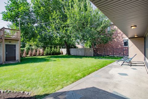 Tiny photo for 3819 W Greenleaf Avenue, Lincolnwood, IL 60712 (MLS # 12467157)