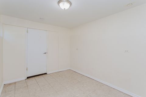 Tiny photo for 3819 W Greenleaf Avenue, Lincolnwood, IL 60712 (MLS # 12467157)