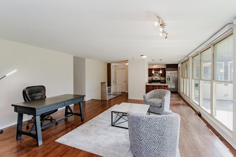 Tiny photo for 3819 W Greenleaf Avenue, Lincolnwood, IL 60712 (MLS # 12467157)