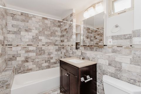 Tiny photo for 3819 W Greenleaf Avenue, Lincolnwood, IL 60712 (MLS # 12467157)