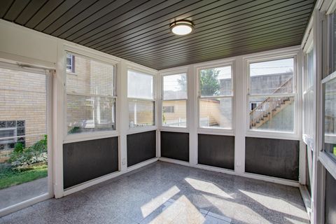 Tiny photo for 3819 W Greenleaf Avenue, Lincolnwood, IL 60712 (MLS # 12467157)