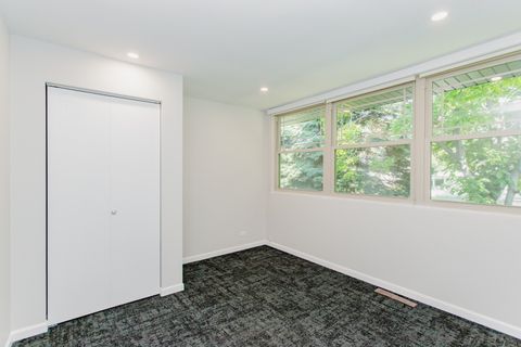 Tiny photo for 3819 W Greenleaf Avenue, Lincolnwood, IL 60712 (MLS # 12467157)