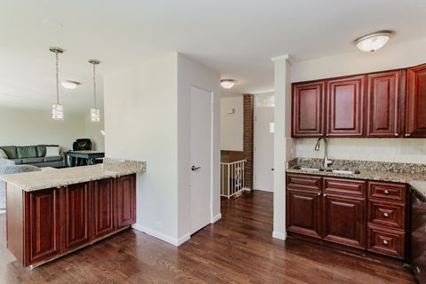Tiny photo for 3819 W Greenleaf Avenue, Lincolnwood, IL 60712 (MLS # 12467157)