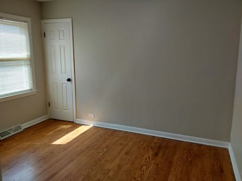 Tiny photo for 15524 Gouwens Lane, South Holland, IL 60473 (MLS # 12623410)