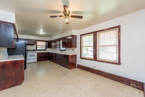 Tiny photo for 614 N County Street, Waukegan, IL 60085 (MLS # 12408331)