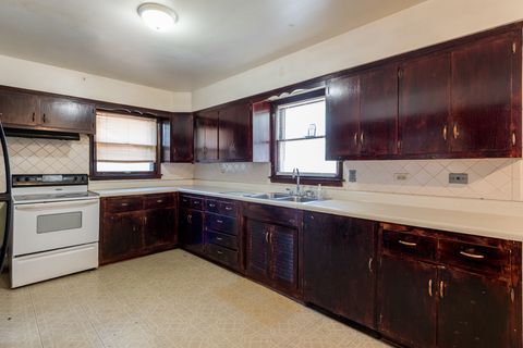 Tiny photo for 614 N County Street, Waukegan, IL 60085 (MLS # 12408331)