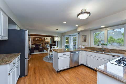 Tiny photo for 26W050 Macarthur Avenue, Wheaton, IL 60188 (MLS # 12729338)