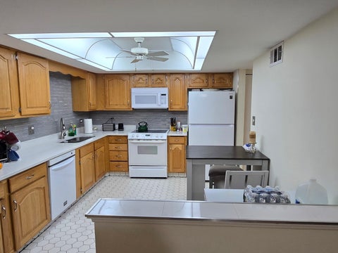 Tiny photo for 9637 S Keeler Avenue #1E, Oak Lawn, IL 60453 (MLS # 12688225)