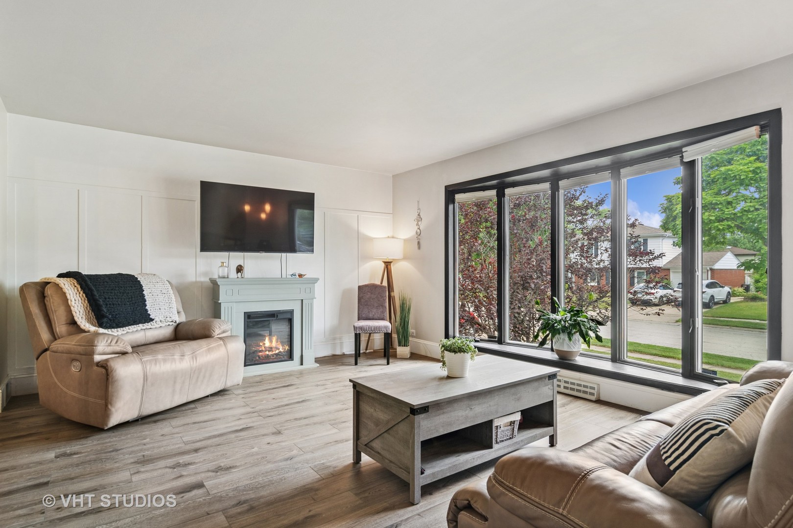 1501 E Dorothy Drive
