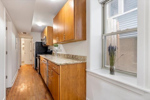 Tiny photo for 1525 W Barry Avenue #1F, Chicago, IL 60657 (MLS # 12597977)