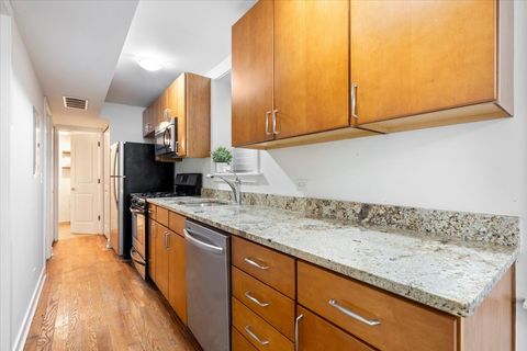 Tiny photo for 1525 W Barry Avenue #1F, Chicago, IL 60657 (MLS # 12597977)