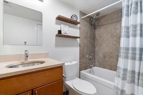 Tiny photo for 1525 W Barry Avenue #1F, Chicago, IL 60657 (MLS # 12597977)