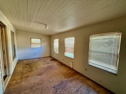 Tiny photo for 401 W Bradley Avenue, Champaign, IL 61820 (MLS # 12488022)