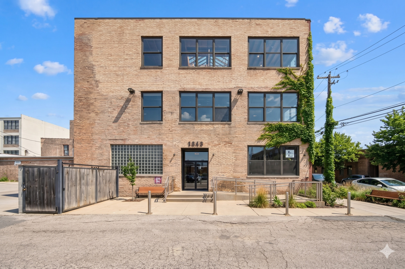 1843 W Hubbard Street 1A
