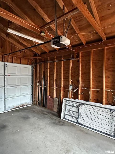 Tiny photo for 105 N HICKORY Street, Duquoin, IL 62832 (MLS # EB460590)