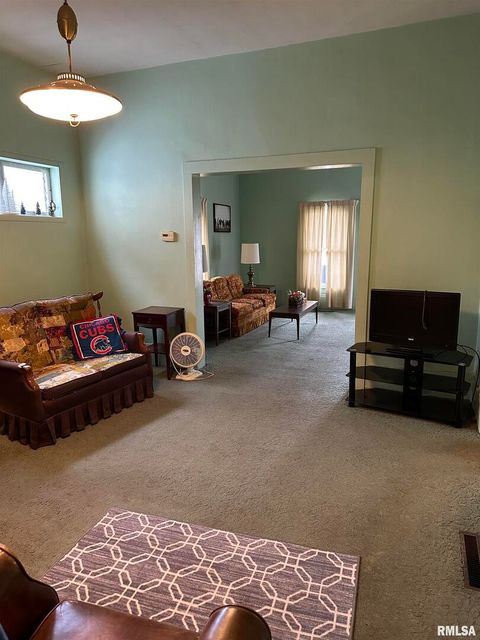 Tiny photo for 105 N HICKORY Street, Duquoin, IL 62832 (MLS # EB460590)