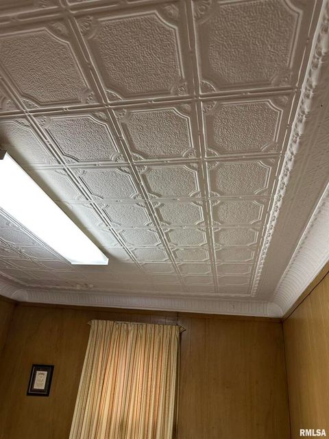 Tiny photo for 105 N HICKORY Street, Duquoin, IL 62832 (MLS # EB460590)