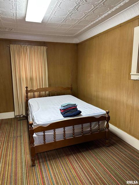 Tiny photo for 105 N HICKORY Street, Duquoin, IL 62832 (MLS # EB460590)