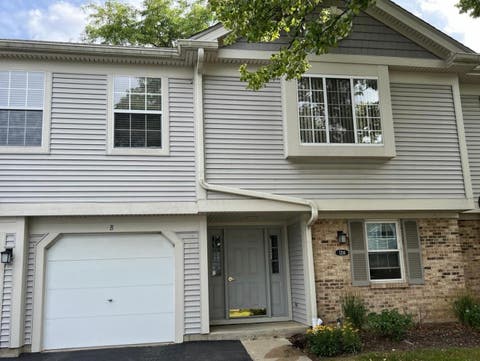 Photo of 1214 Ballantrae Place #E, Mundelein, IL 60060 (MLS # 12684316)