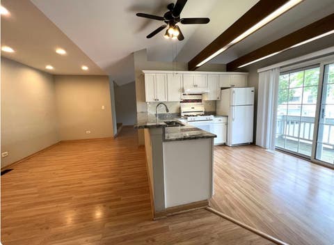 Tiny photo for 1214 Ballantrae Place #E, Mundelein, IL 60060 (MLS # 12684316)