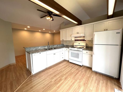 Tiny photo for 1214 Ballantrae Place #E, Mundelein, IL 60060 (MLS # 12684316)